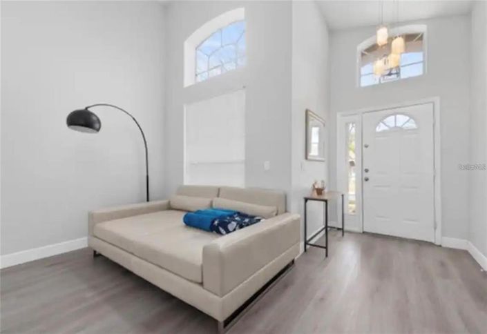 Image No.20-5 Bed Property for sale