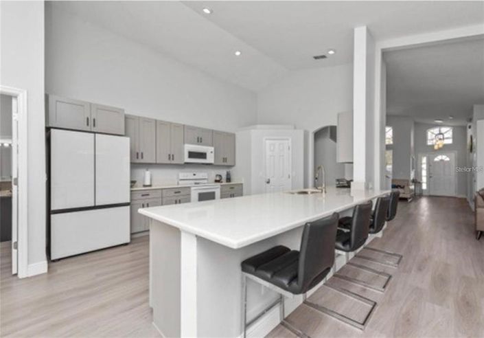 Image No.5-5 Bed Property for sale