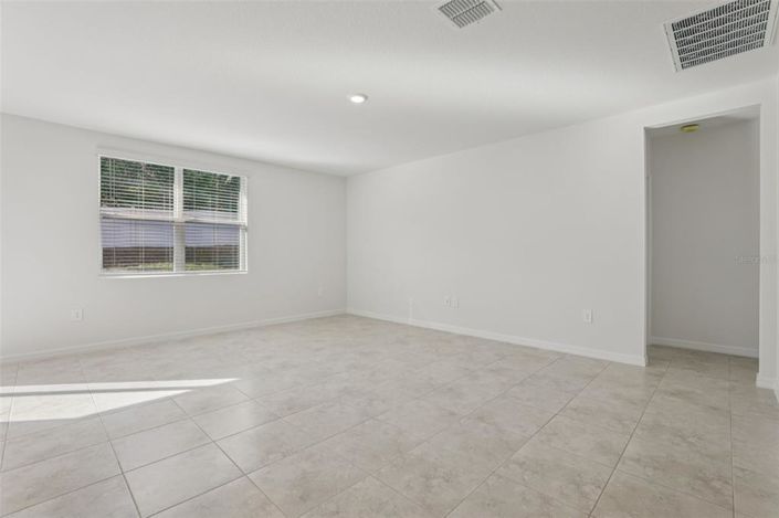 Image No.4-Propriété de 4 chambres à vendre à Davenport