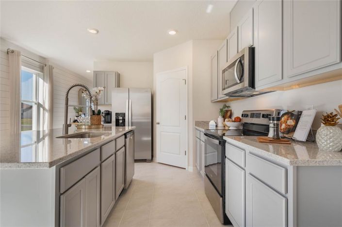 Image No.12-4 Bed Property for sale