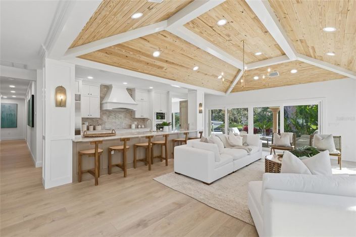 Image No.11-4 Bed Property for sale