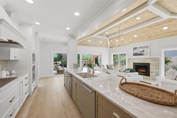 Image No.15-4 Bed Property for sale