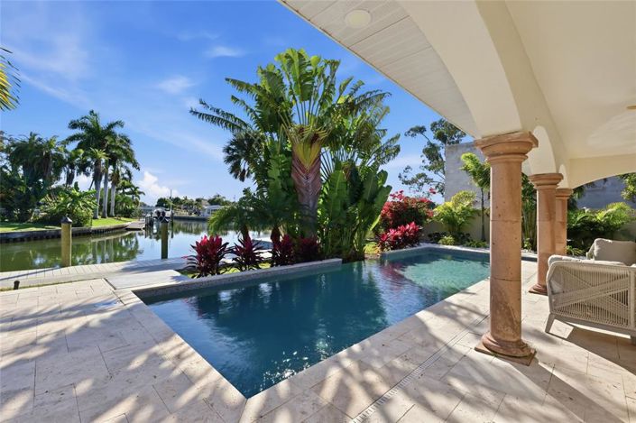 Image No.48-4 Bed Property for sale