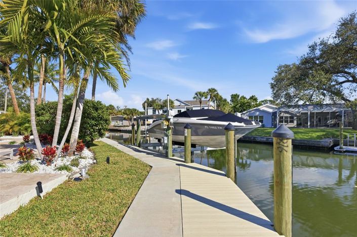 Image No.56-4 Bed Property for sale