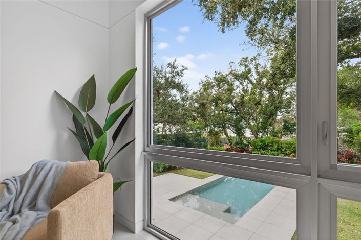 Image No.36-3 Bed Property for sale