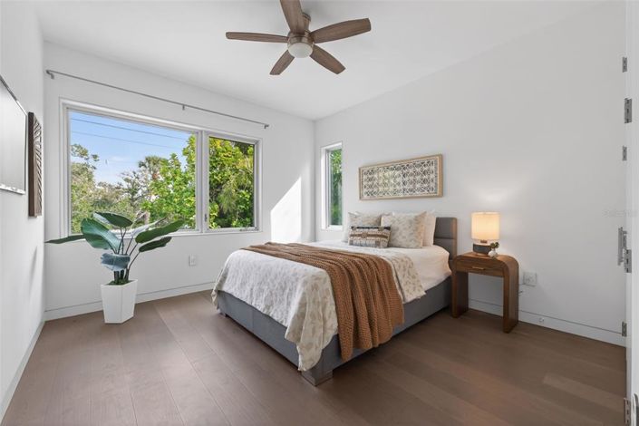 Image No.41-3 Bed Property for sale