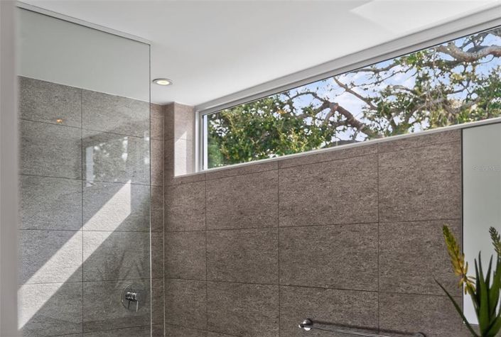 Image No.48-3 Bed Property for sale