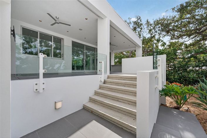 Image No.54-3 Bed Property for sale