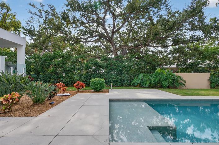 Image No.55-3 Bed Property for sale