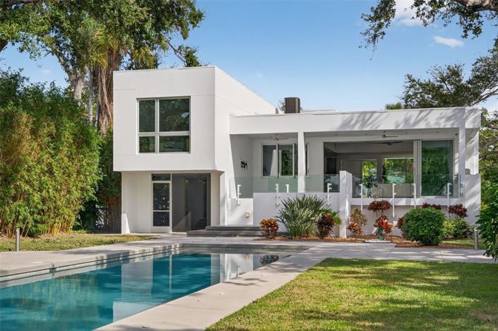 Image No.56-3 Bed Property for sale