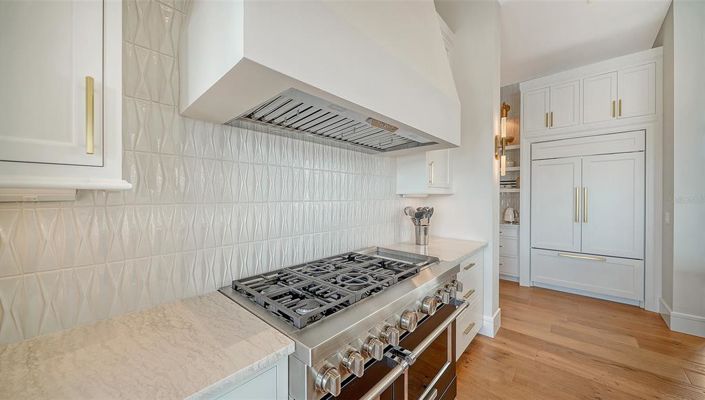 Image No.20-3 Bed Property for sale