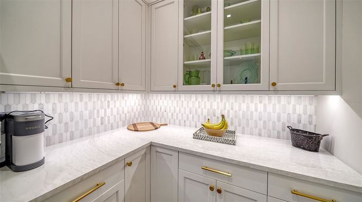 Image No.47-3 Bed Property for sale