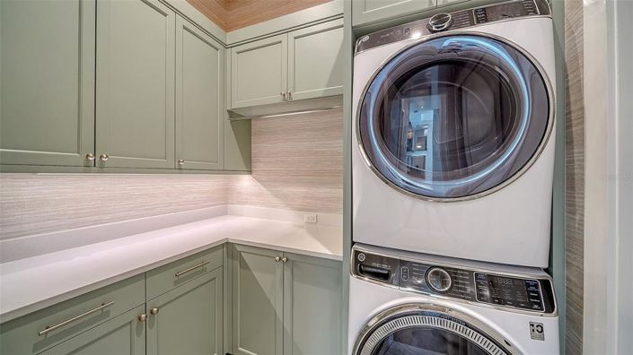 Image No.48-3 Bed Property for sale