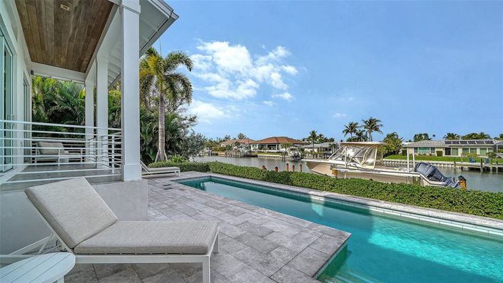 Image No.56-3 Bed Property for sale