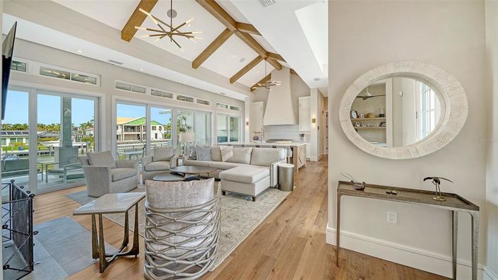 Image No.8-3 Bed Property for sale