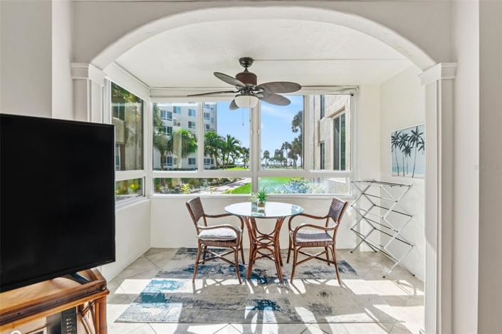 Image No.9-Propriété de 2 chambres à vendre à Sarasota