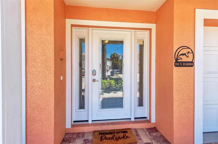 Image No.12-5 Bed Property for sale