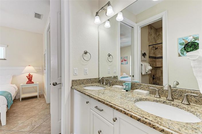 Image No.32-5 Bed Property for sale