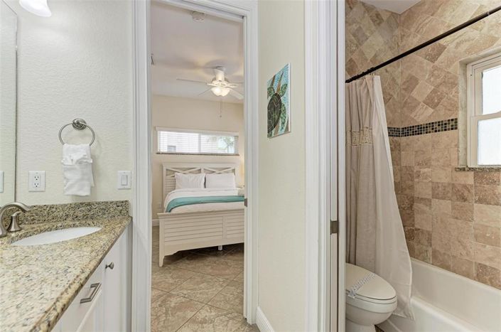 Image No.33-5 Bed Property for sale