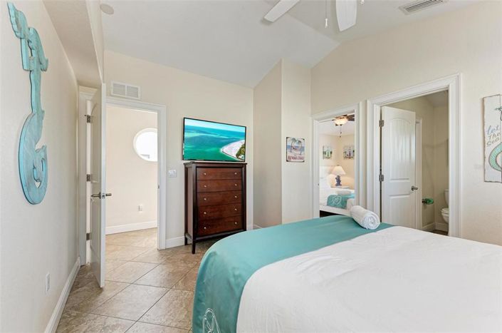 Image No.43-5 Bed Property for sale