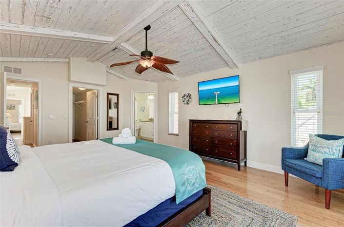 Image No.45-5 Bed Property for sale