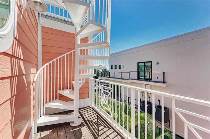 Image No.51-5 Bed Property for sale