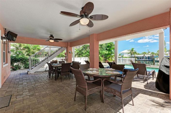 Image No.55-5 Bed Property for sale