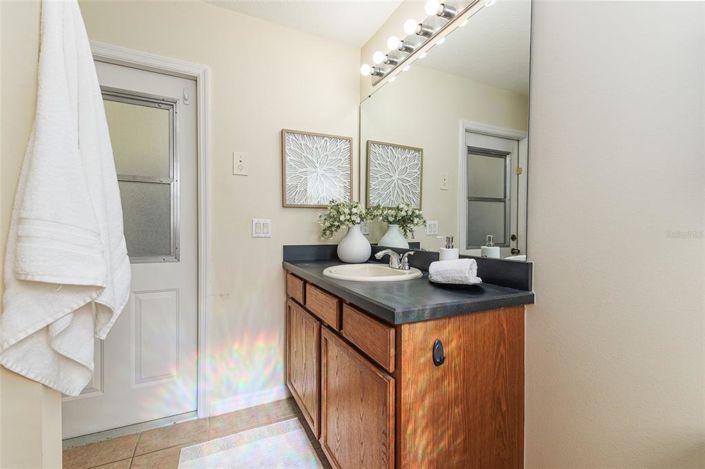 Image No.16-4 Bed Property for sale