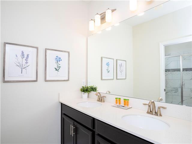 Image No.15-6 Bed Property for sale