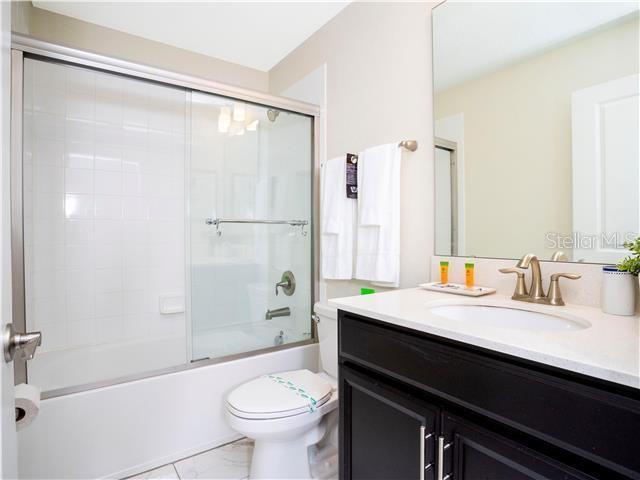 Image No.40-6 Bed Property for sale