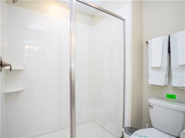 Image No.44-6 Bed Property for sale