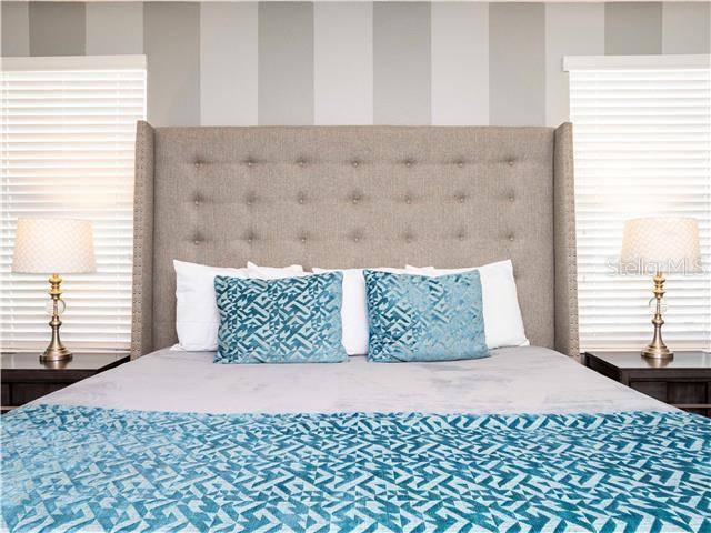 Image No.52-6 Bed Property for sale