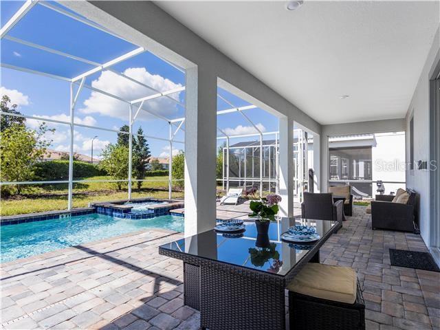 Image No.8-6 Bed Property for sale