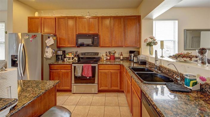 Image No.14-3 Bed Townhouse for sale