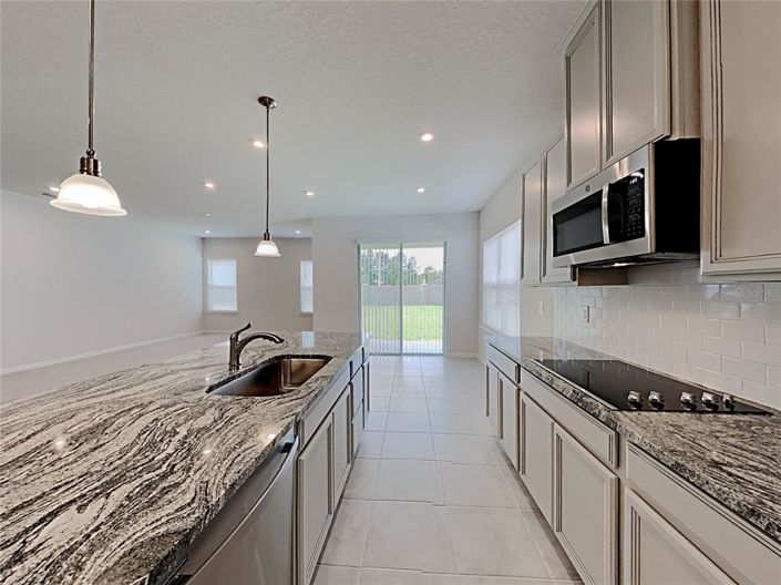 Image No.5-3 Bed Property for sale