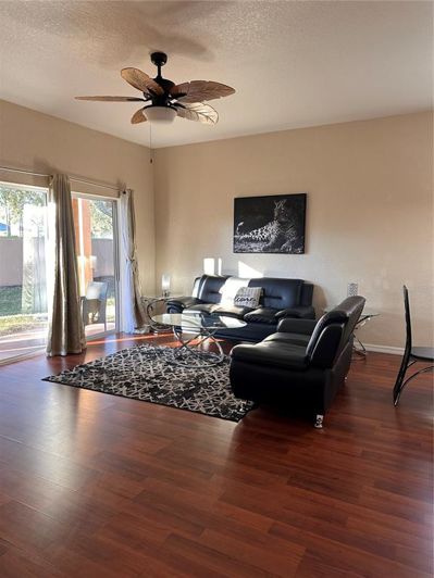 Image No.7-4 Bed Townhouse for sale