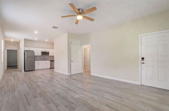 Image No.15-5 Bed Property for sale