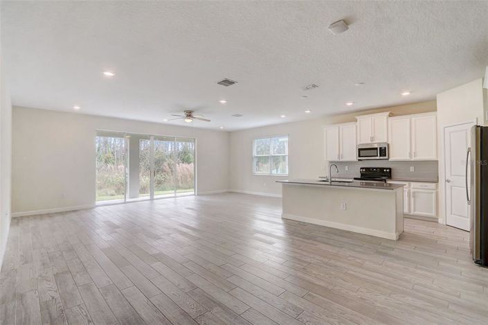 Image No.6-5 Bed Property for sale