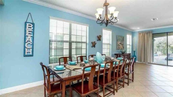 Image No.10-5 Bed Property for sale