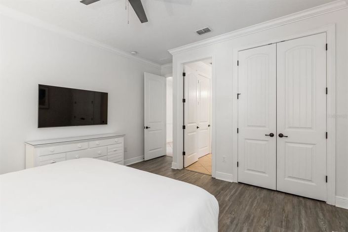 Image No.19-5 Bed Property for sale