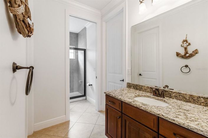 Image No.26-5 Bed Property for sale