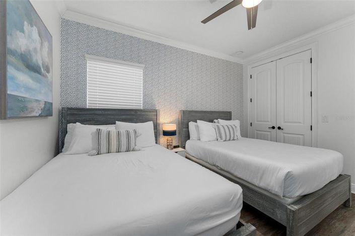 Image No.60-5 Bed Property for sale