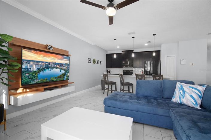 Image No.14-4 Bed Townhouse for sale