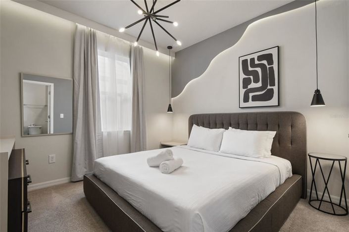 Image No.19-5 Bed Property for sale