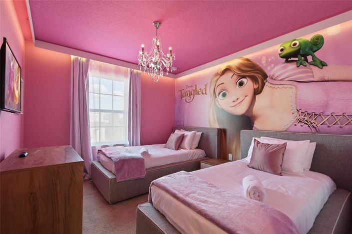 Image No.31-5 Bed Property for sale