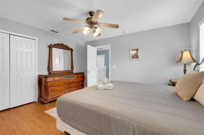 Image No.28-6 Bed Property for sale