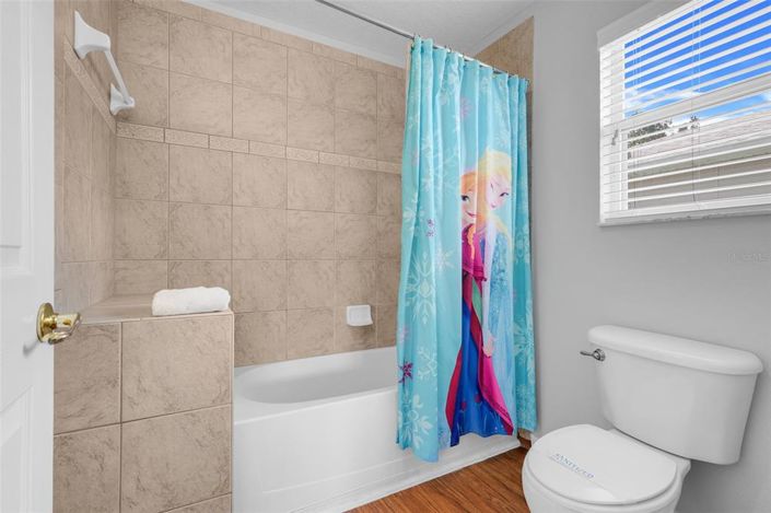 Image No.36-6 Bed Property for sale