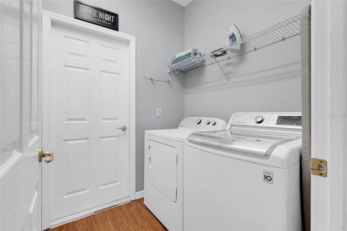 Image No.40-6 Bed Property for sale