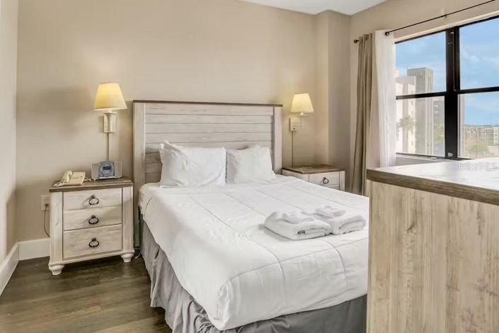 Image No.12-2 Bed Property for sale