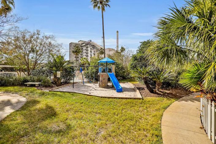 Image No.27-2 Bed Property for sale